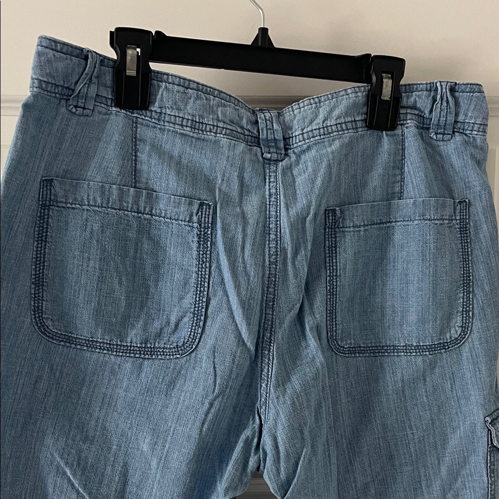 St. John's Bay Light Wash Cargo Denim Shorts - Picture 7 of 11